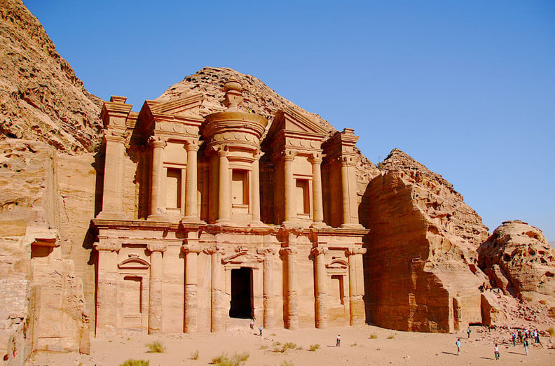 Hiking Petra Jordan